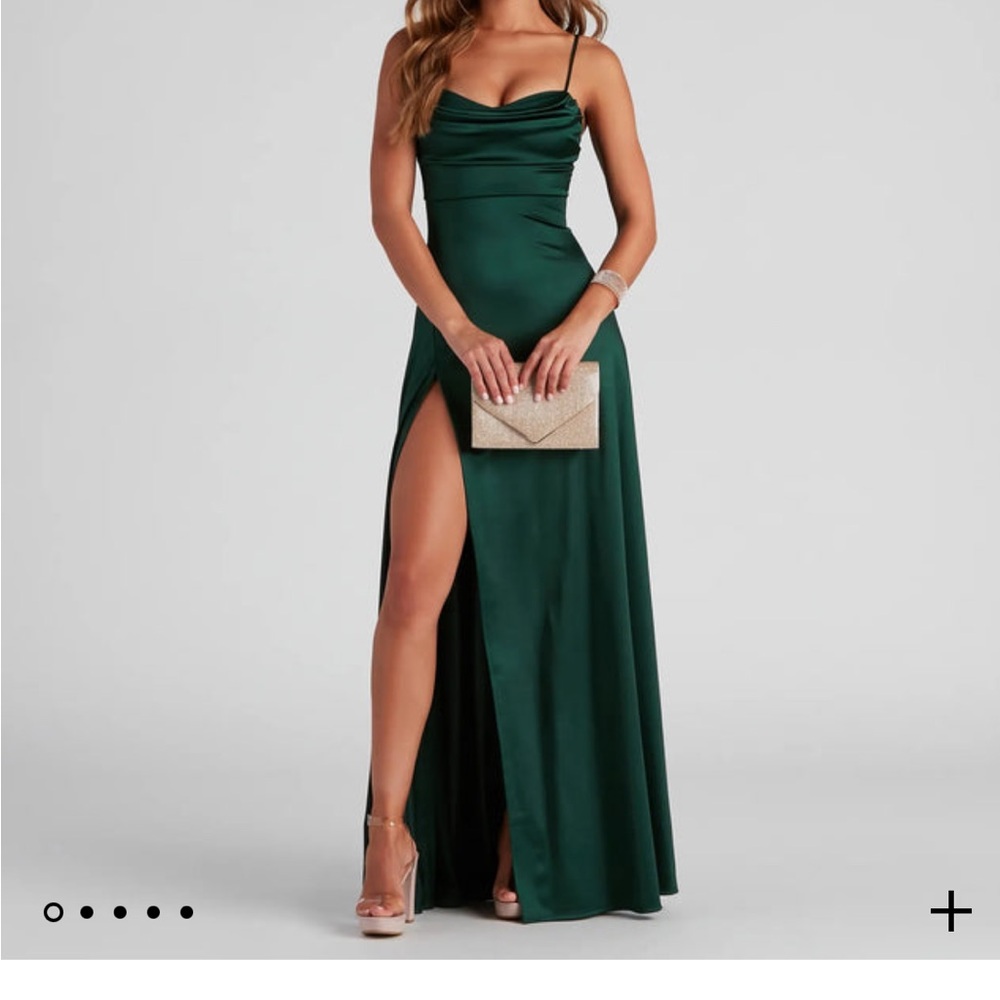 Elegant Green Evening Gown